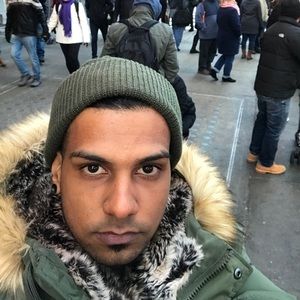Meet your Posher, Luis